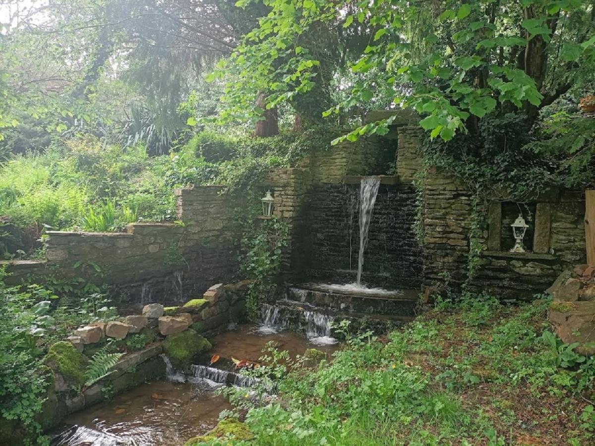Cahagnes Le Moulin De Benneville Chambres D'Hotes, Petit Dejeuner Compris מראה חיצוני תמונה